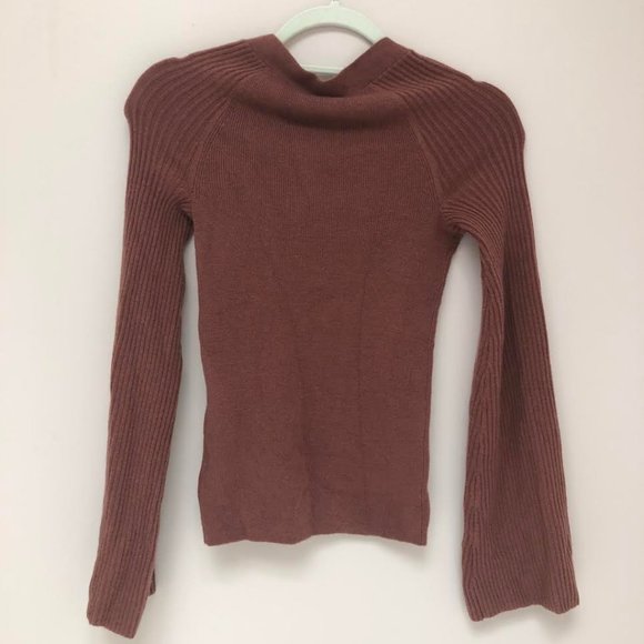 NWT Anthropologie Button Top Bell Bottom Sleeve - Picture 2 of 2